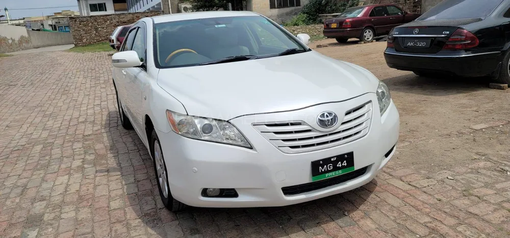 Toyota Camry 2007 for Sale in Chakwal Image-1
