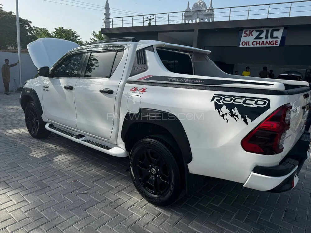 Toyota Hilux 2020 for Sale in Sialkot Image-1