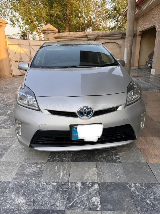 Toyota Prius 2014 for Sale in Chiniot Image-1