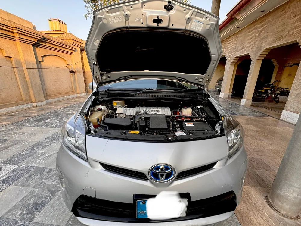 Toyota Prius 2014 for sale in Chiniot