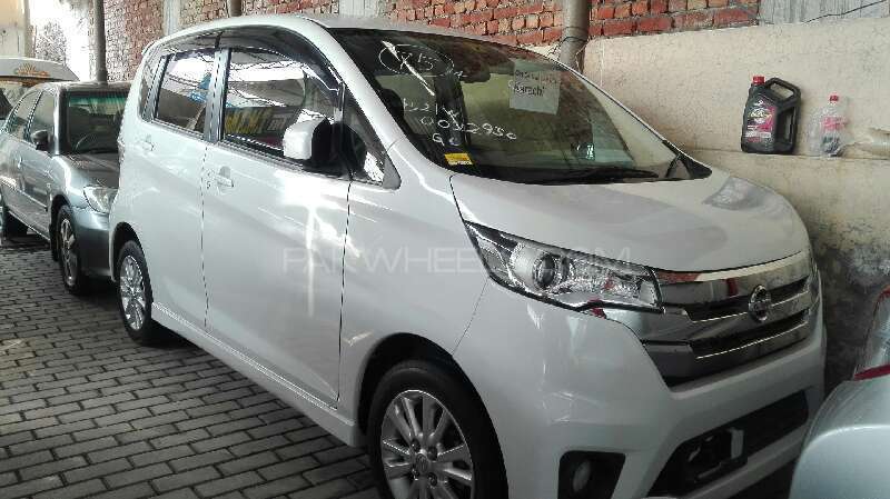 Nissan Dayz Highway Star 2013 for Sale in Lahore Image-1