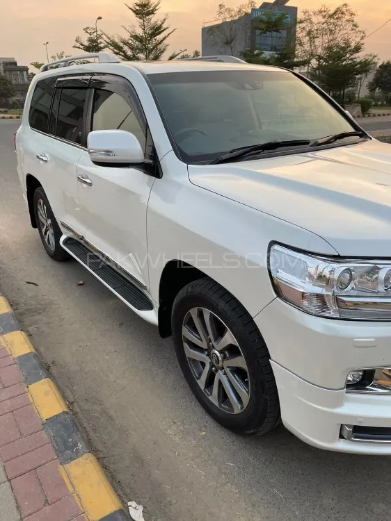 Toyota Land Cruiser 2015 for sale in Lahore