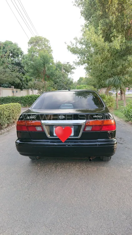 Nissan Sunny 2002 for Sale in Multan Image-1