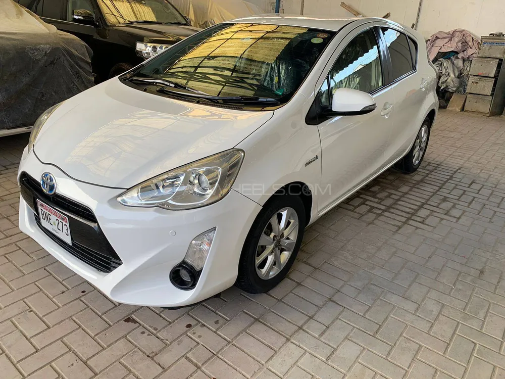 Toyota Aqua 2018 for Sale in Charsadda Image-1