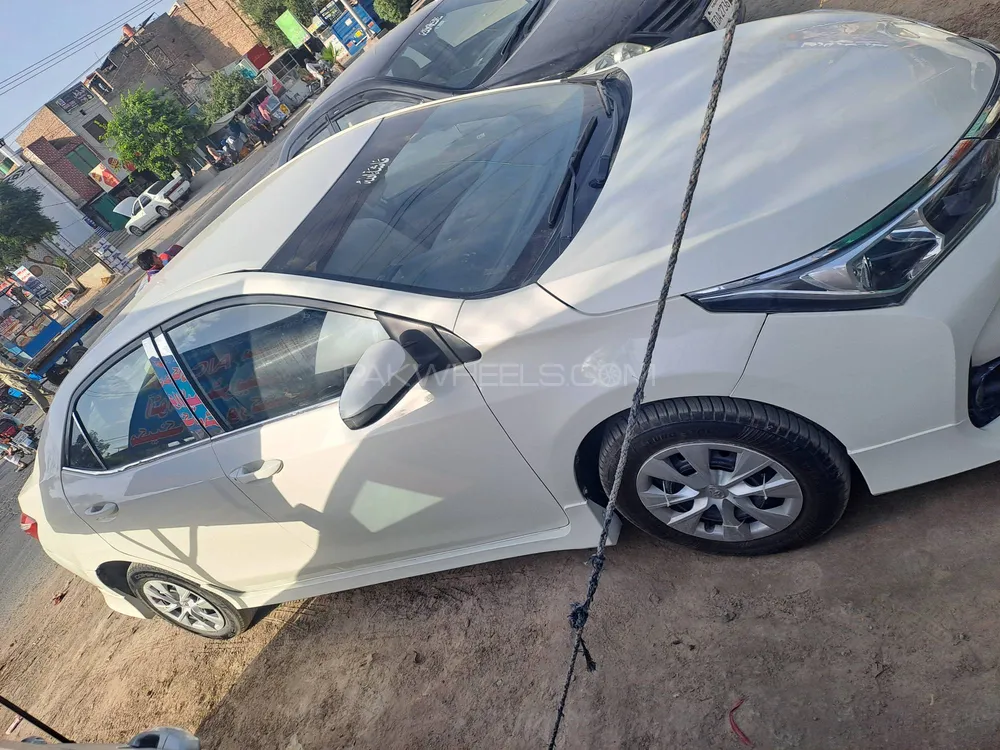 Toyota Corolla 2014 for Sale in Vehari Image-1