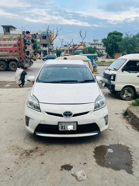 Toyota Prius 2012 for Sale in Taxila Image-1