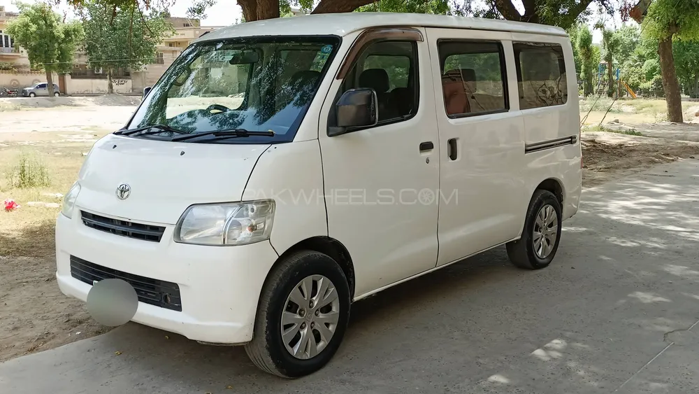 Toyota Town Ace 2014 for Sale in Faisalabad Image-1
