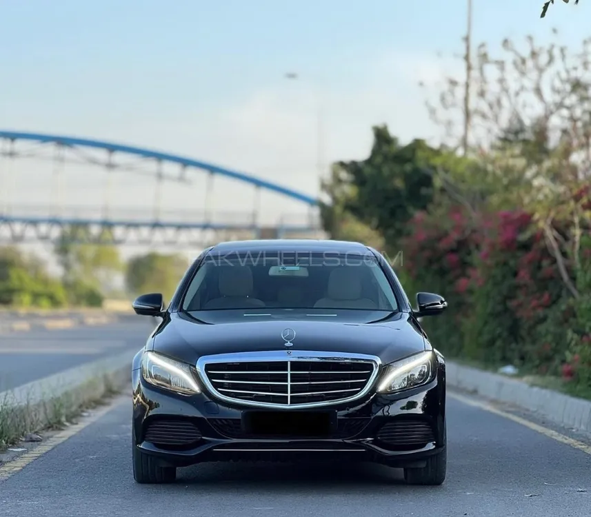 Mercedes Benz C Class 2018 for Sale in Lahore Image-1