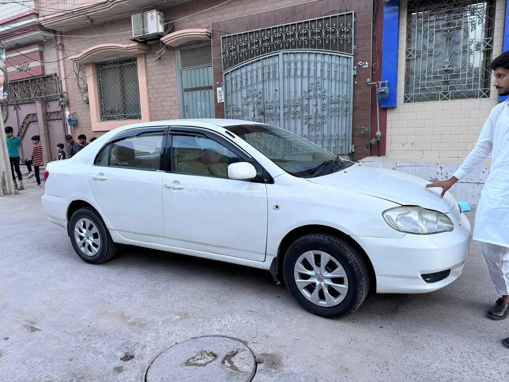 Toyota Corolla 2004 for Sale in Chak jhumra Image-1
