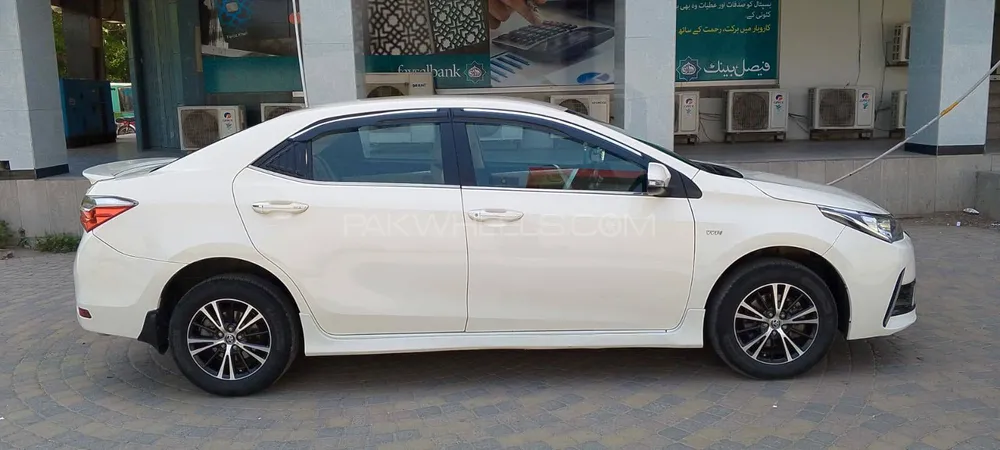 Toyota Corolla 2020 for Sale in Lahore Image-1