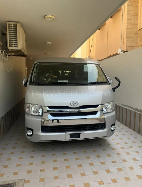 Toyota Hiace 2019 for Sale in Karachi Image-1