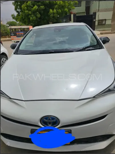 Toyota Prius 2016 for Sale in Karachi Image-1