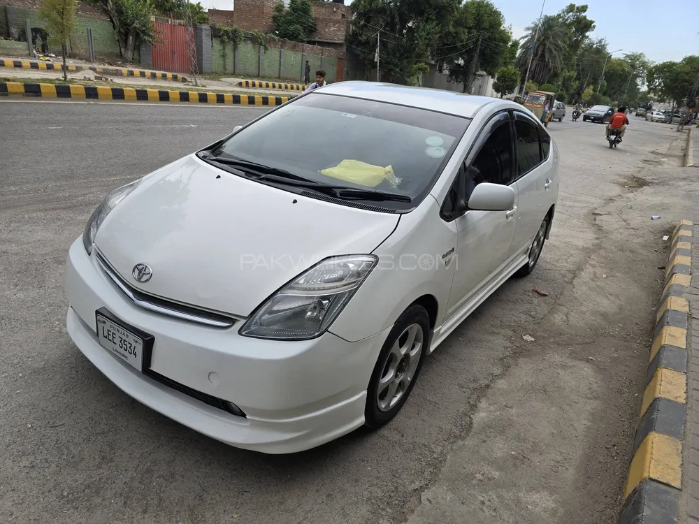 Toyota Prius 2007 for Sale in Peshawar Image-1