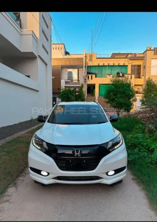 Honda Vezel 2015 for Sale in Bahawalpur Image-1