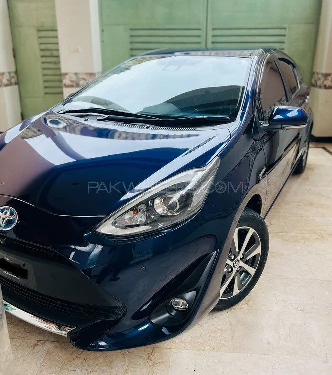Toyota Aqua 2020 for Sale in Peshawar Image-1