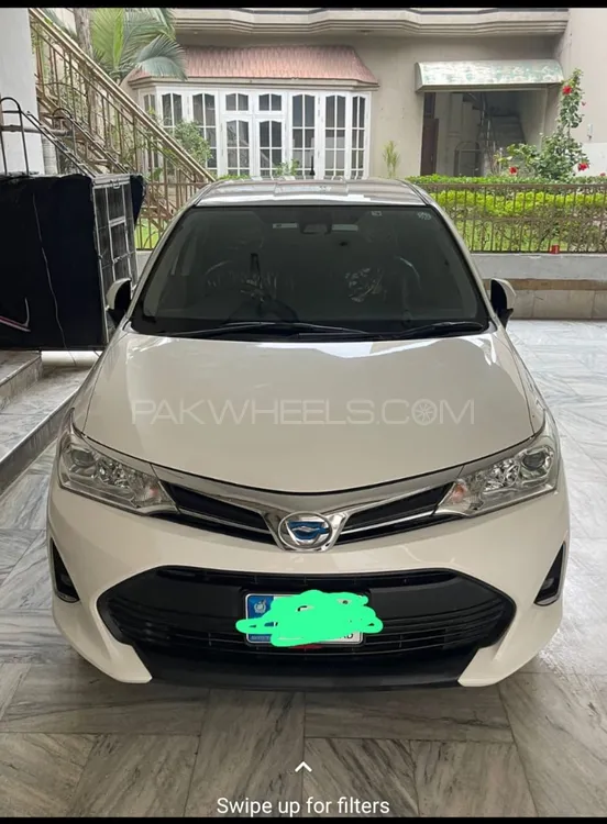 Toyota Corolla 2018 for Sale in Kamra Image-1