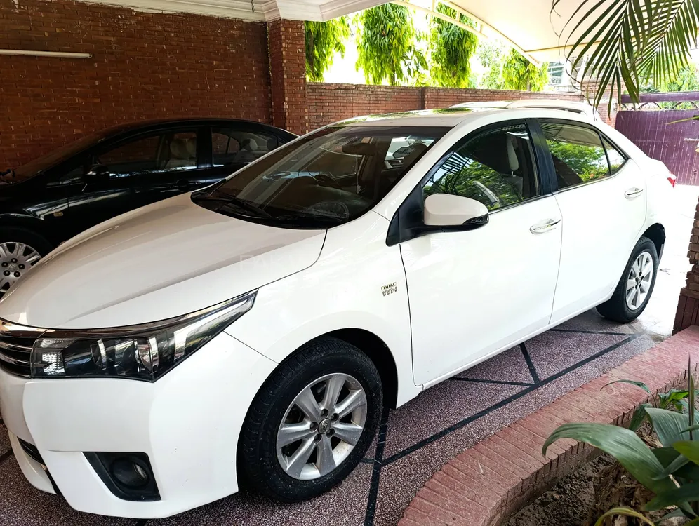 Toyota Corolla 2014 for Sale in Lahore Image-1