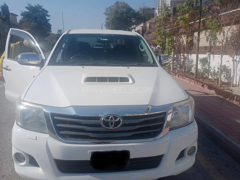 Toyota Hilux 2012 for sale in Kharian