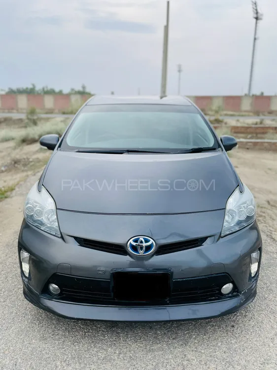 Toyota Prius 2011 for Sale in Layyah Image-1