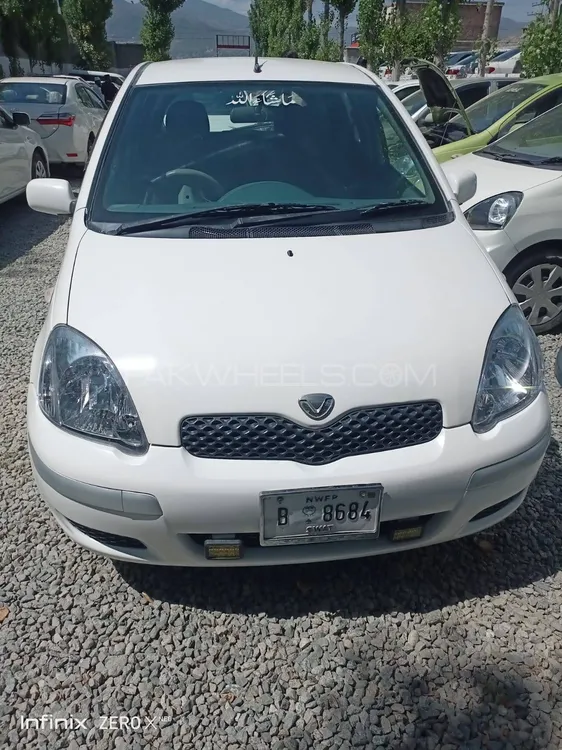 Toyota Vitz 2001 for Sale in Swat Image-1