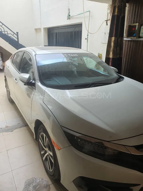 Honda Civic 2017 for Sale in Muridke Image-1