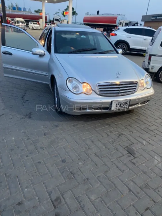 Mercedes Benz C Class 2002 for Sale in Mardan Image-1