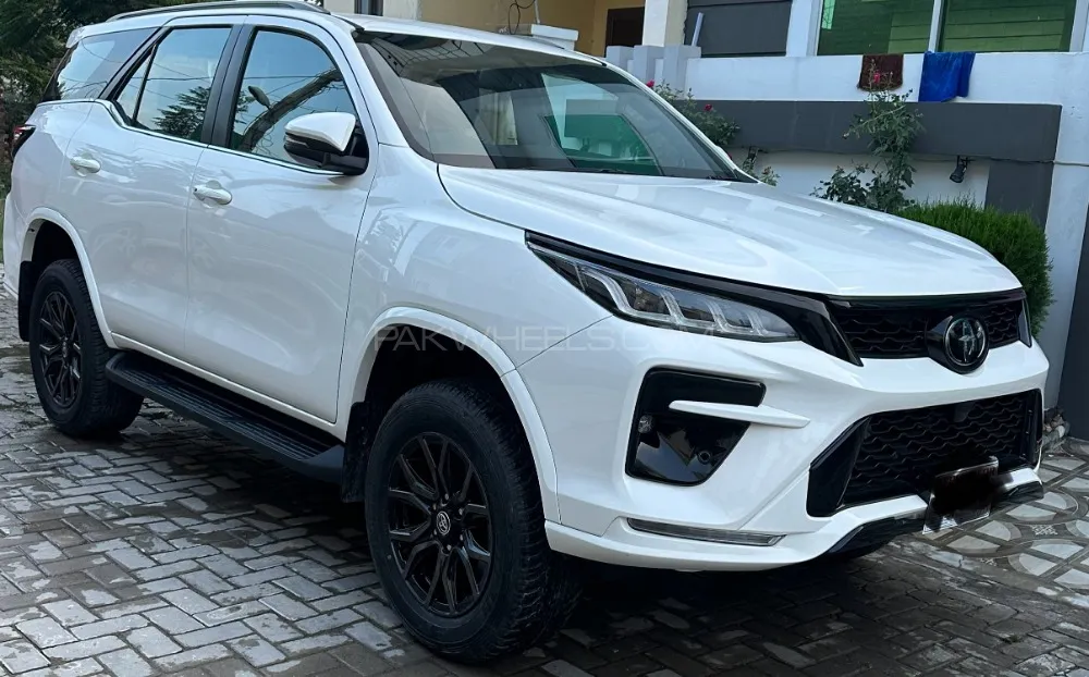 Toyota Fortuner 2023 for Sale in Sialkot Image-1