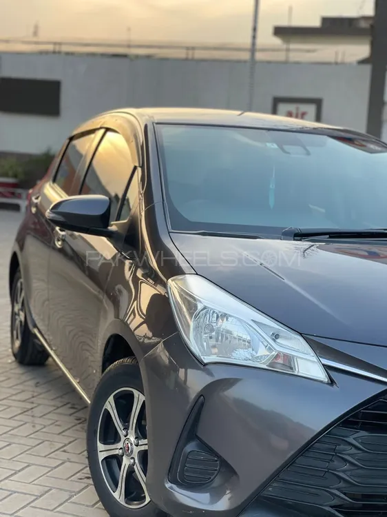 Toyota Vitz 2017 for Sale in Islamabad Image-1