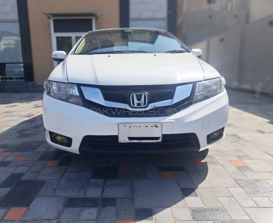 Honda City 2017 for Sale in Faisalabad Image-1