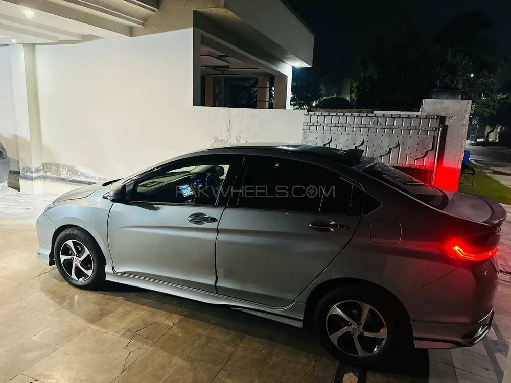 Honda Grace Hybrid 2014 for Sale in Gujranwala Image-1