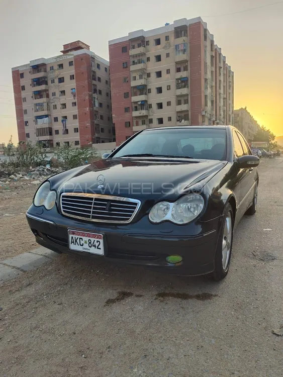 Mercedes Benz C Class 2004 for Sale in Karachi Image-1