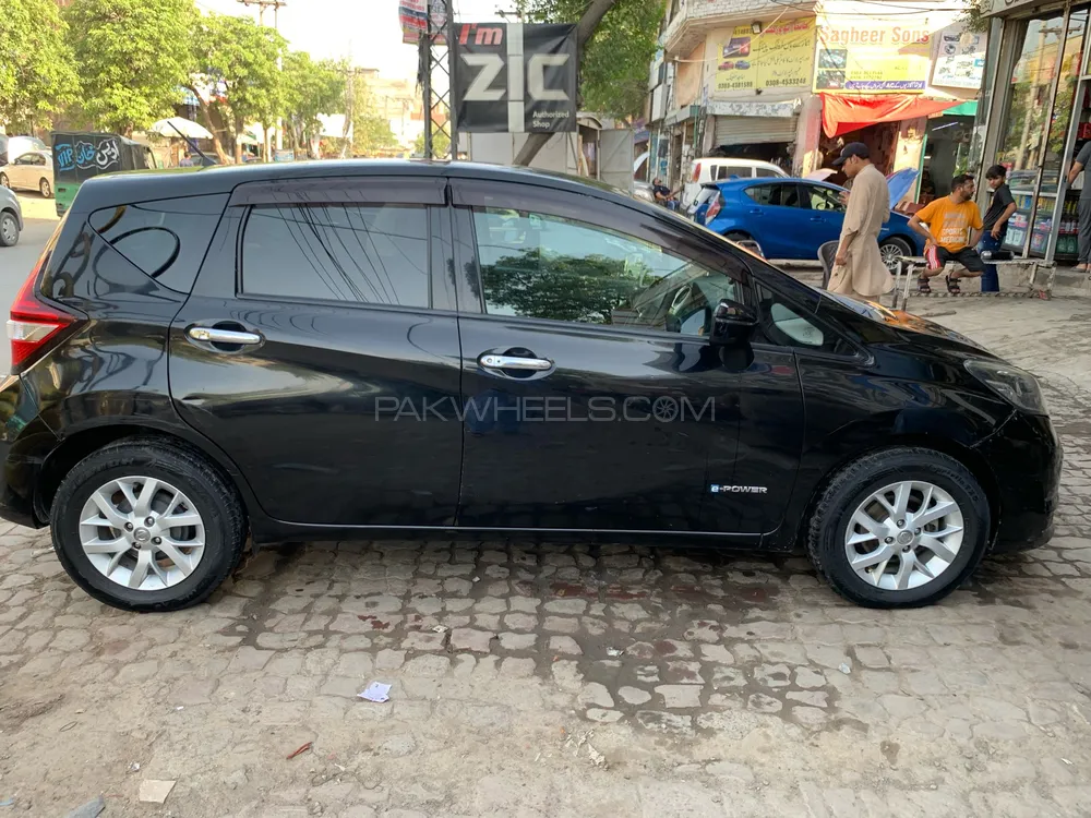 Nissan Note 2018 for Sale in Lahore Nissan Note 2018 for Sale in Lahore Image-6