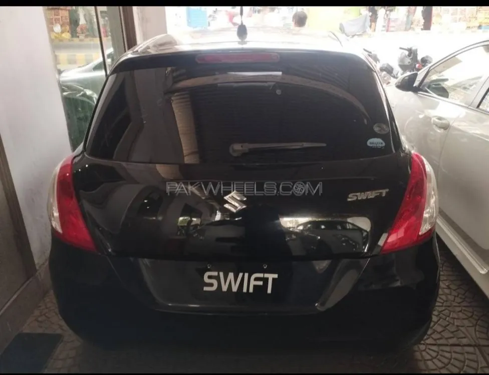 Suzuki Swift 2010 for Sale in Multan Image-1