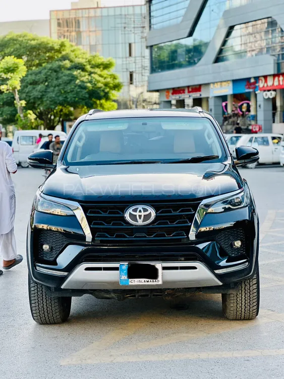 Toyota Fortuner 2021 for Sale in Mandi bahauddin Image-1