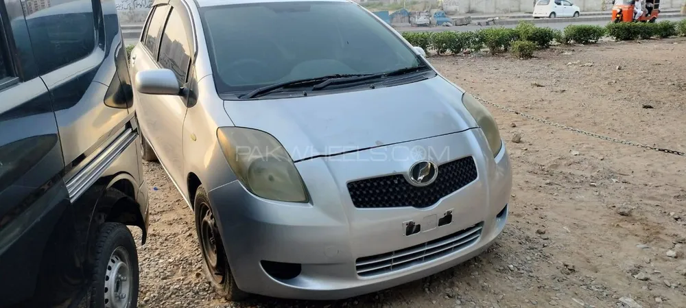 Toyota Vitz 2005 for Sale in Karachi Image-1