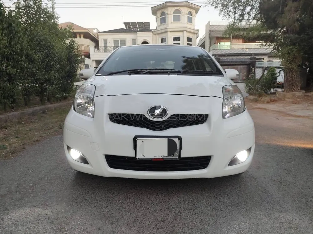 Toyota Vitz 2010 for Sale in Islamabad Image-1