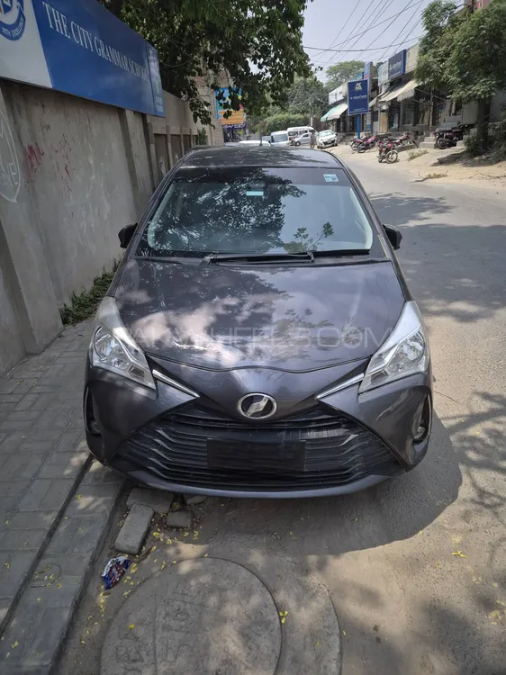 Toyota Vitz 2017 for Sale in Faisalabad Image-1