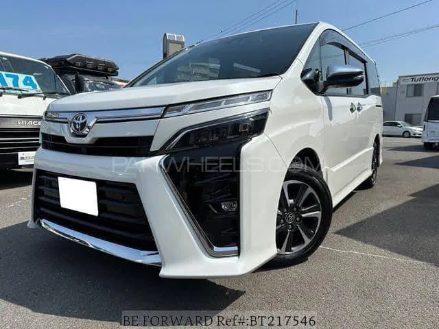 Toyota Voxy 2021 for Sale in Lahore Image-1