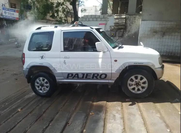 Mitsubishi Pajero 2003 for Sale in Karachi Image-1