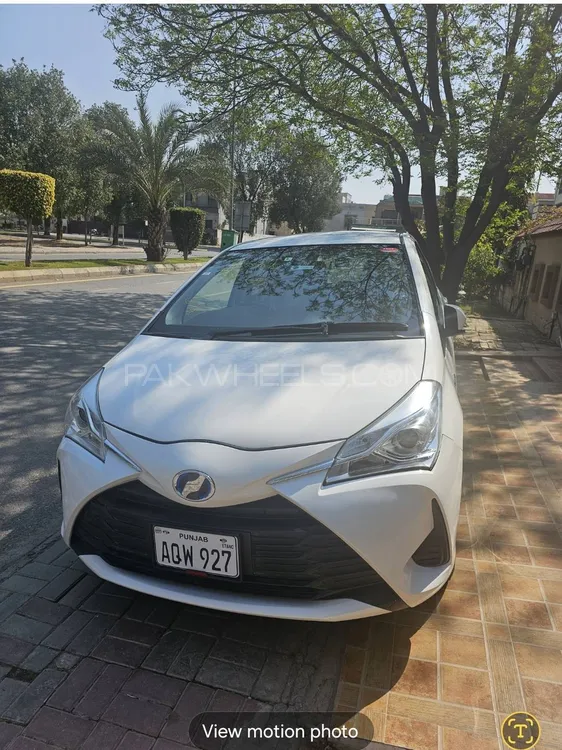 Toyota Vitz 2020 for Sale in Lahore Image-1