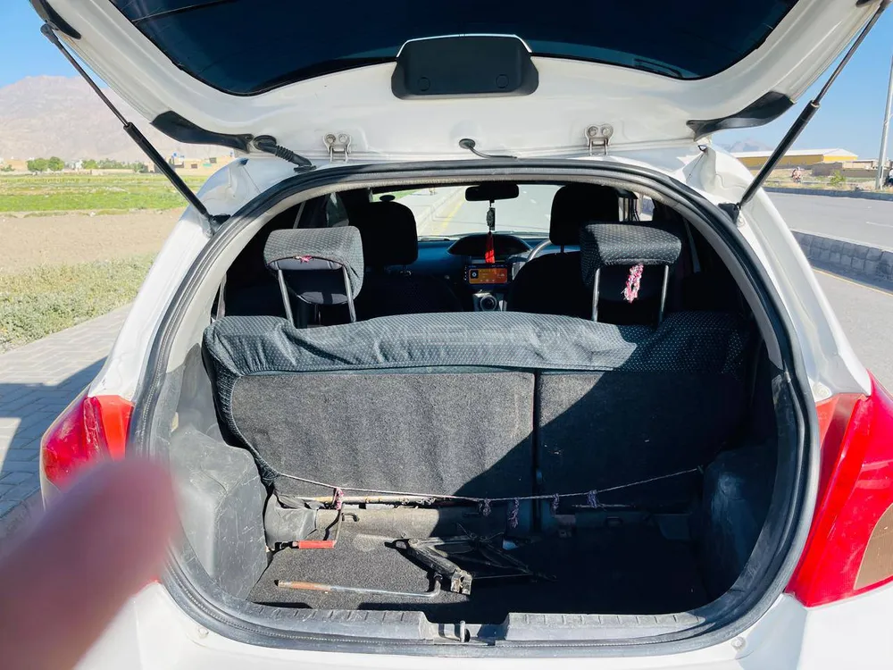 Toyota Vitz 2005 for Sale in Quetta Toyota Vitz 2005 for Sale in Quetta Image-12