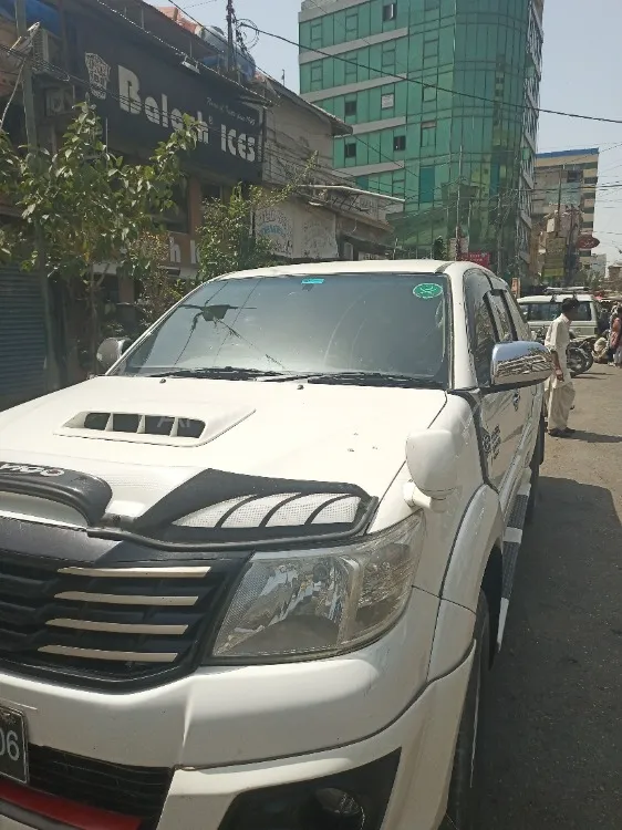 Toyota Hilux 2013 for sale in Hyderabad