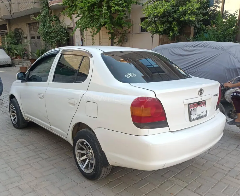 Toyota Platz 2005 for sale in Karachi