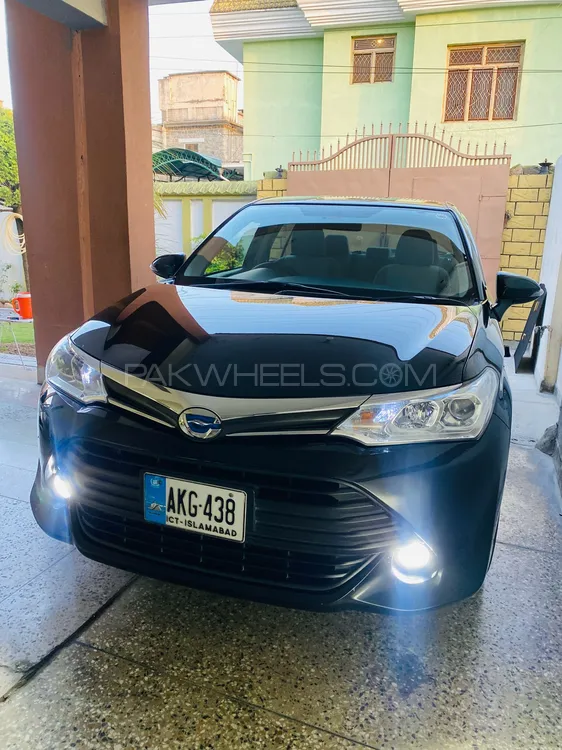 Toyota Corolla Axio 2016 for Sale in Islamabad Image-1