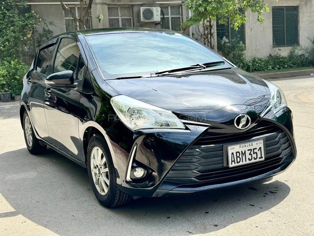 Toyota Vitz 2017 for sale in Lahore