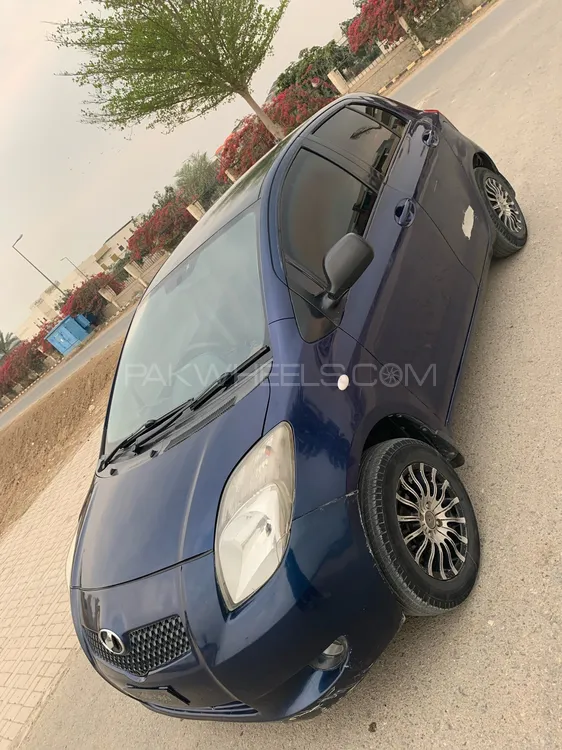 Toyota Vitz 2005 for sale in Multan