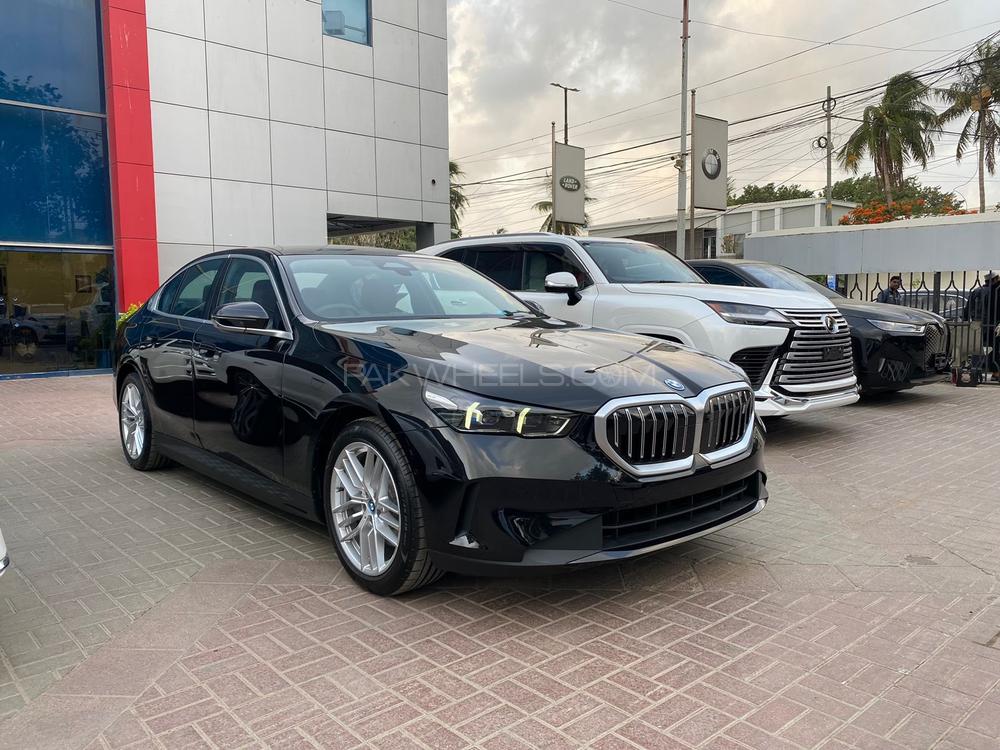 BMW i5 Edrive 40
Model: 2024
Zero Meter
Unregistered 

*Dewan Import
*Dewan Warranty

Calling and Visiting Hours

Monday to Saturday
11:00 AM to 7:00 PM