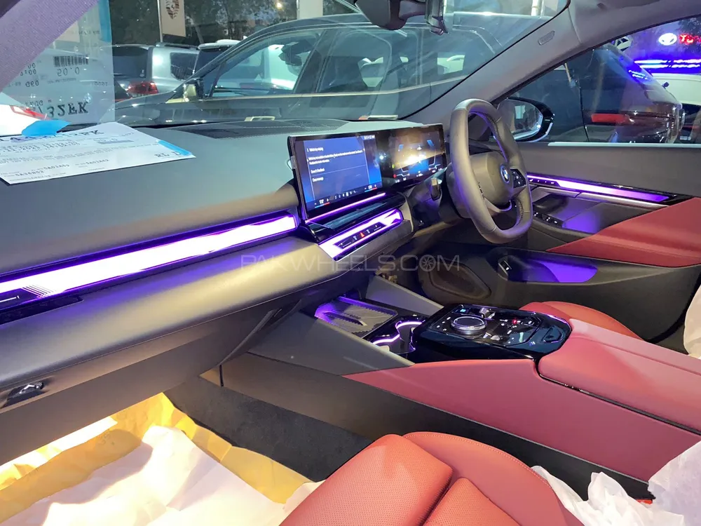 BMW i5 2024 for Sale in Karachi BMW i5 2024 for Sale in Karachi Image-11