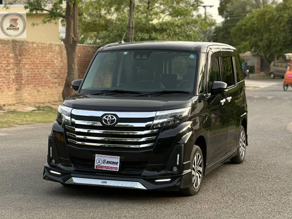 Toyota Roomy 2021 for sale in Lahore