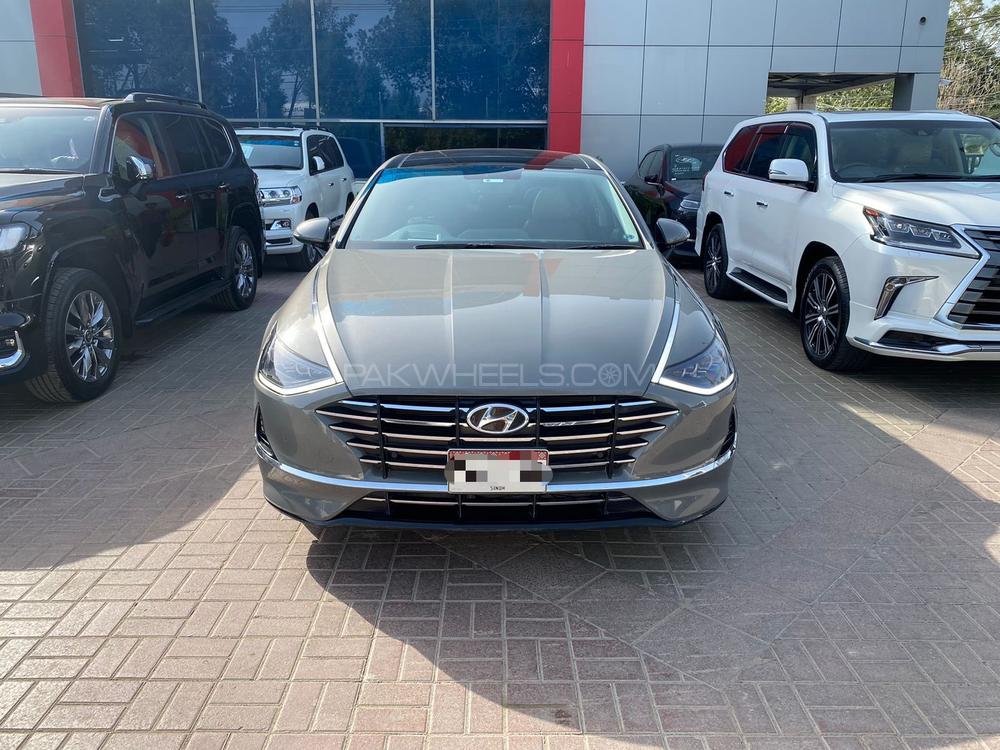 Hyundai Sonata 2.5
Model: 2022
Mileage: 28,000 km
Reg year: 2022
Reg City: Karachi

Calling and Visiting Hours

Monday to Saturday

11:00 AM to 7:00 PM